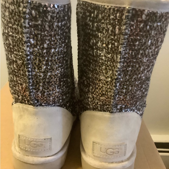 Ugg Classic Frill boot - Picture 3 of 5